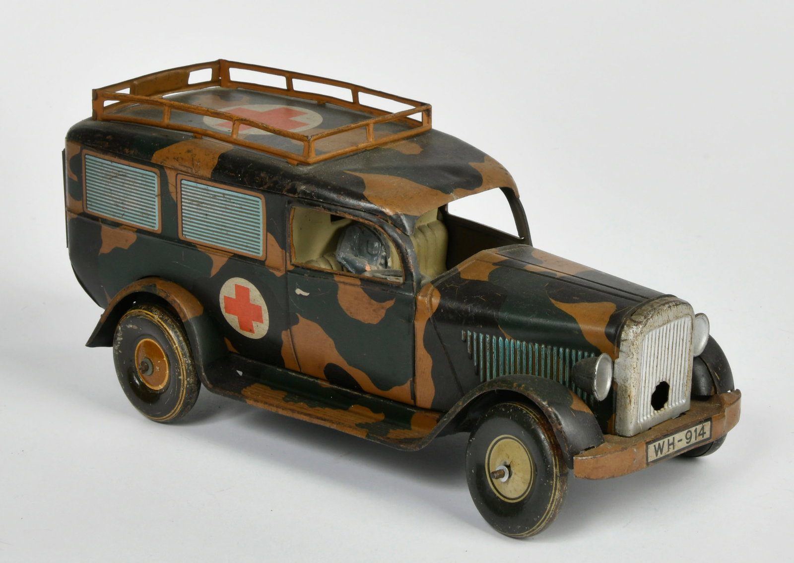Tippco, Sanitatsauto: Tippco, Sanitatsauto, Germany VK, 24 cm, Blech, UW ok, LM, mit Trage + Verwundetem, Z Z 2-3