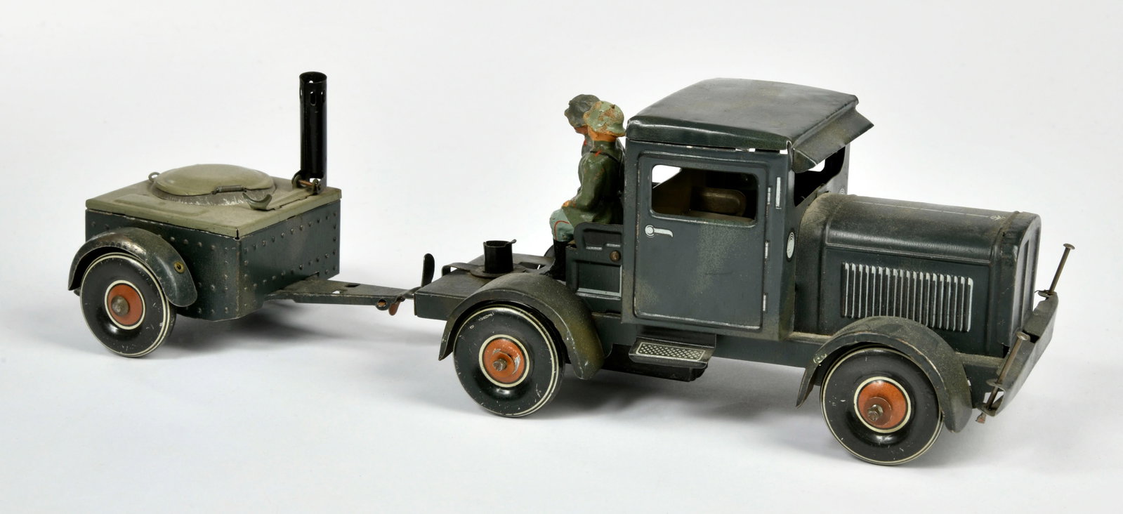 Tippco, Schlepper mit Feldkuche (1 of 2)