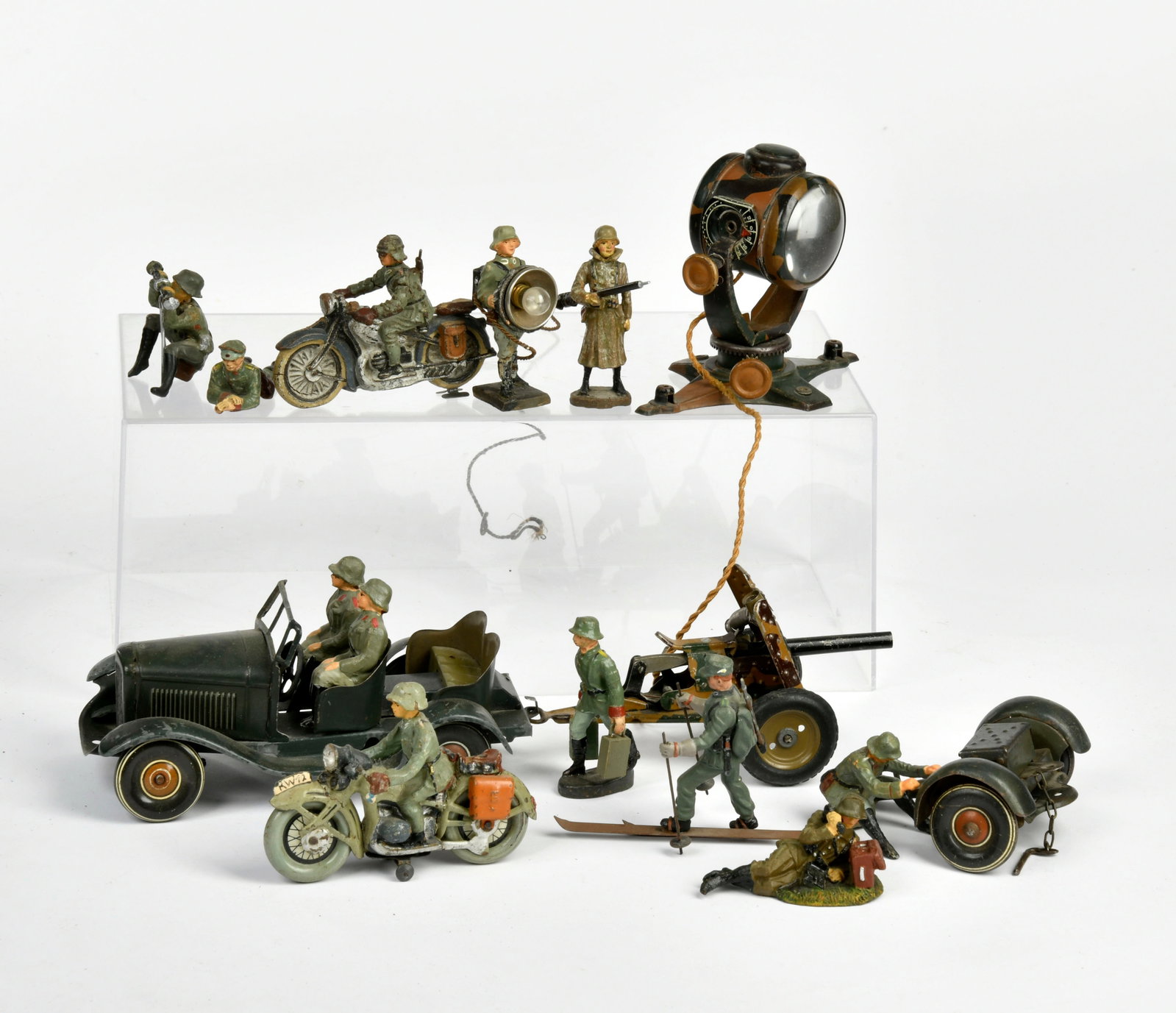 Tippco u.a., Kubelwagen, Scheinwerfer, Geschutz, diverse Soldaten usw.: Tippco u.a., Kubelwagen, Scheinwerfer, Geschutz, diverse Soldaten usw., Germany VK, 7,5 cm, Z 2-3
