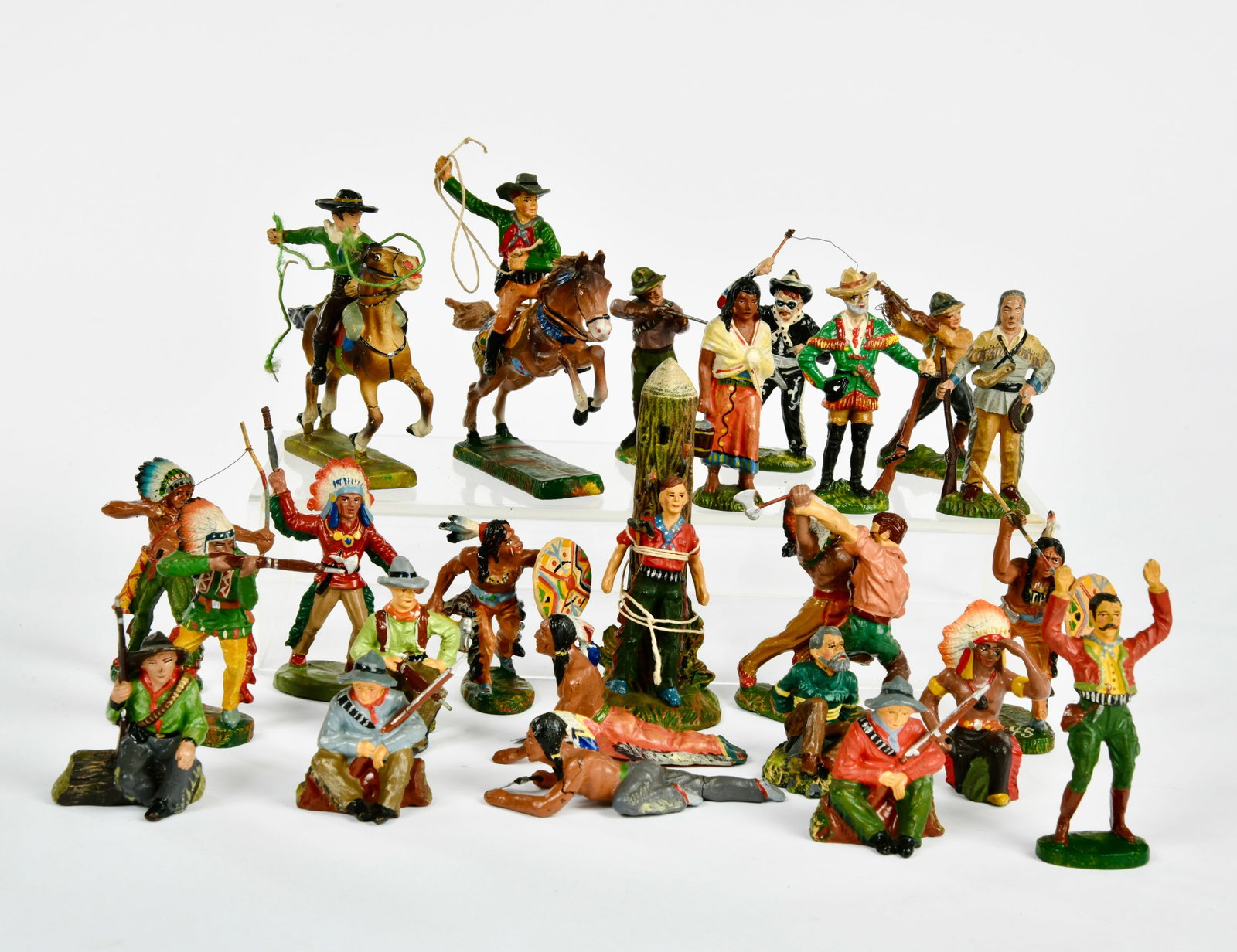 Lineol, Elastolin, Plastinol, 24 Indianer und Cowboy: Lineol, Elastolin, Plastinol, 24 Indianer und Cowboy, Masse, 7 cm, meist gut