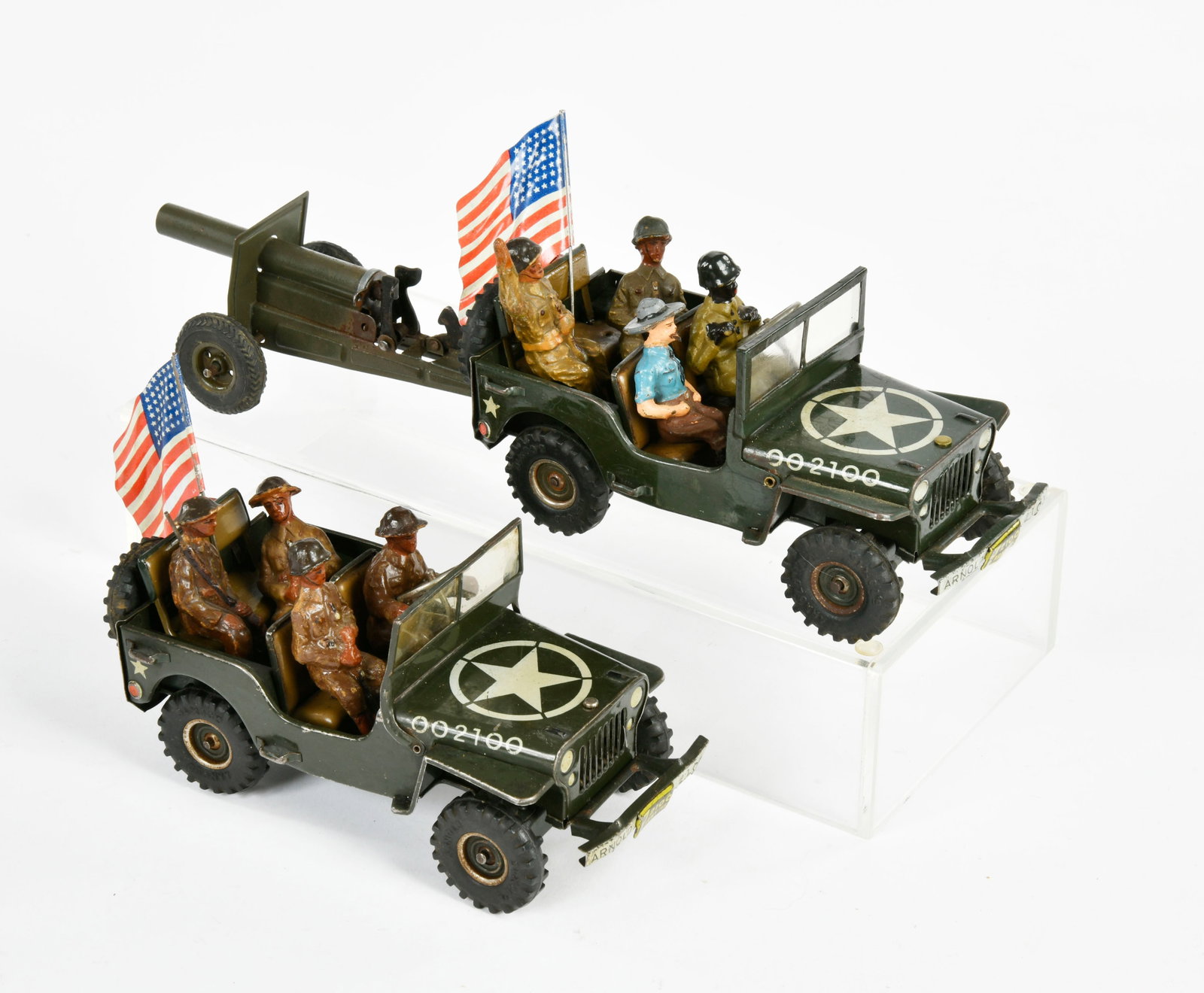 Arnold, 2x Jeep 2100 mit Besatzung: Arnold, 2x Jeep 2100 mit Besatzung, US Z. Germany, 17 cm, Blech, UW defekt, Z 2-3