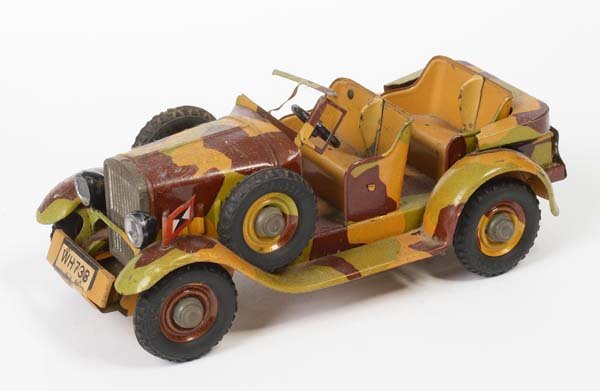 Tipp&Co: English: Tipp&Co, military car, Germany, prewar, tin, wind up ok, frame of the windscreen damaged, dusty, condition 2- Deutsch: Tipp&Co, Militär-Fahrzeug, Germany VK, 20 cm, Blech, Uhrwerk ok, Windsc
