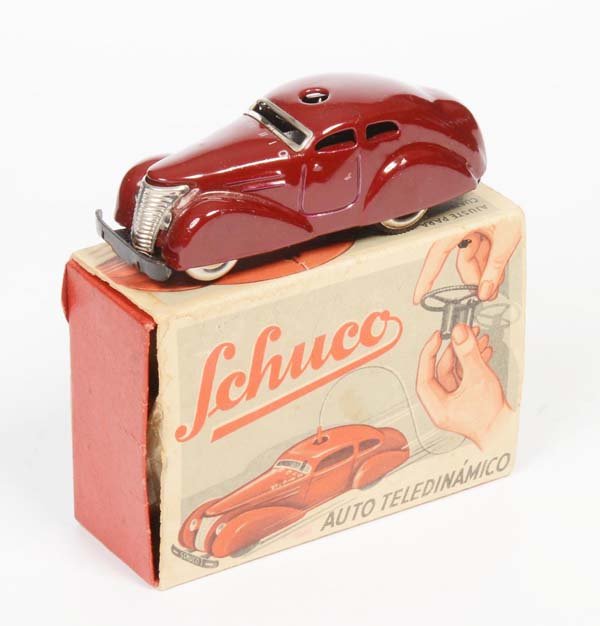 Schuco: English: Schuco, Car 3000, Germany, tin, wind up ok, minimal paint damage, original box condition 2, number plate missing, condition 2 Deutsch: Schuco, Auto 3000, Germany, 10,5 cm, Blech, Uhrwerk ok,