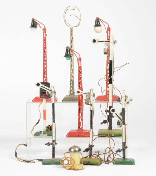 Maerklin: Maerklin, Bundle Lamps and Signals, Germany pw, gauge 0 / gauge 1, paint d., C 2 / C 4