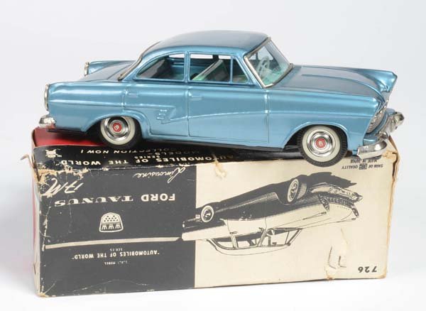 Bandai: Bandai, Ford Taurus, Japan, tin, friction ok, min. paint d., box partially ripped, C 2-, C 1-