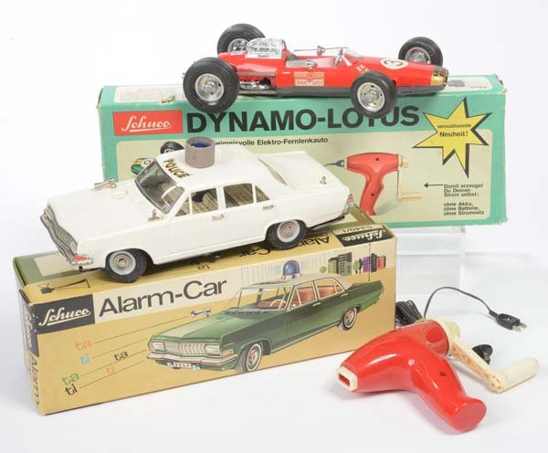 Schuco: Schuco, Lotus + Alarm Car Opel, W.-Germany, mixed construction, drive defective, box C 1-/2+, Opel disassembled, Lotus with defects, C 2-/3+