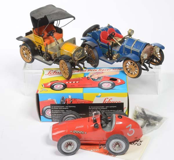 Schuco: Schuco, 2 Oldtimer + Grand Prix Racer, W.-Germany, tin, clockwork ok, racer replica, oldtimer not complete