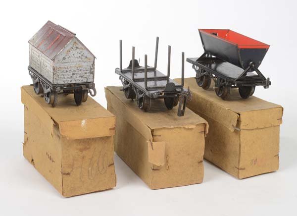 Carette: Carette, 3 Freight Wagons, Germany pw, gauge 0, tin, min. paint d., box C 2, C 2+/2-