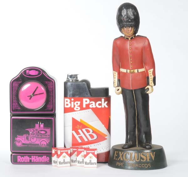 Bundle Advertising Goods: 5 lighter Malboro: Bundle Advertising Goods: 5 lighter Malboro, pipe + cigarette tobacco, 1 big lighter HB, 1 clock Roth Haendle + advertising display ExclusivPipe Tobaccos, lighters partially with function, otherwise f