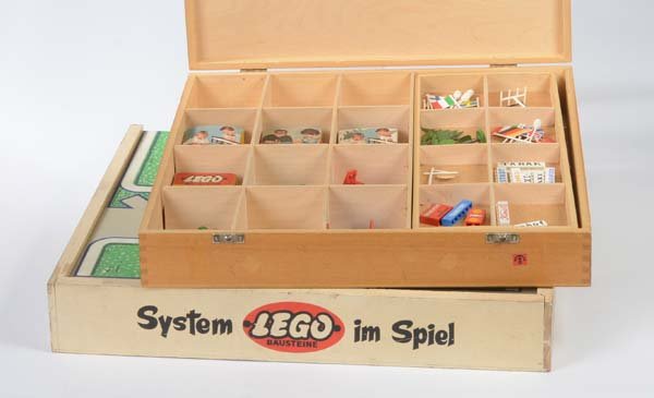 Lego: Lego, 2 Wooden Boxes: 1x accessories, 1x empty, Denmark, C 2