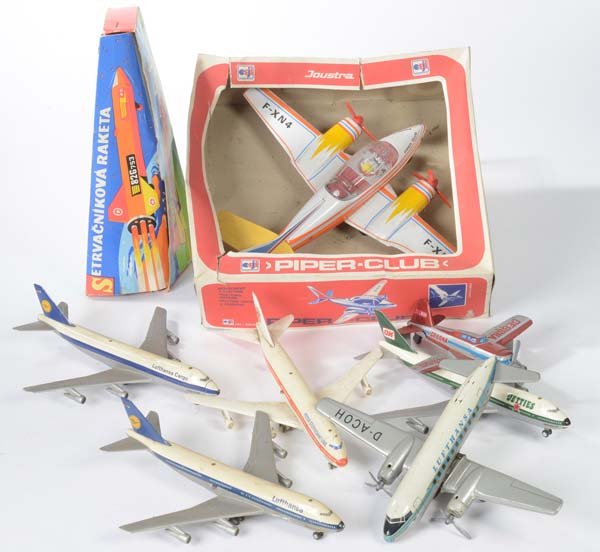 Schuco a.o.: Schuco a.o., bundle airplanes, Germany, Japan, tin, plastic, partially paint d., mixed C