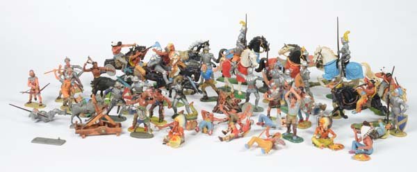 Elastolin: Elastolin, Figures: Warriors, Knights, Indians + Horses, W.-Germany, plastic, min. paint d., mixed condition