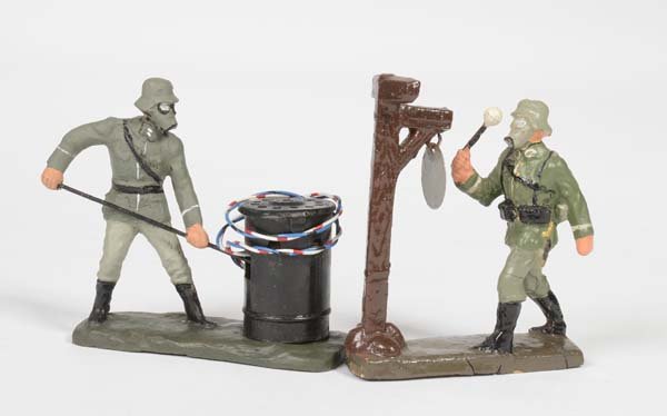 Lineol: Lineol, 2 Soldiers, Germany pw, composite, presumably repainted, otherwise good