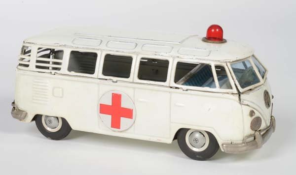 Bandai: Bandai, VW Bus Ambulance, Japan, tin, friction ok, paint d., partly restored in terms of color, C 3+