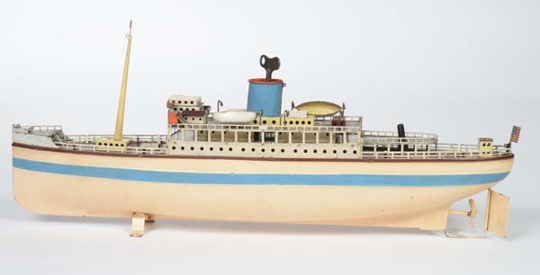 Fleischmann: Fleischmann, Steamer, Germany, tin, clockwork ok, paint d. on deck, 1 mast and 2 lifeboats missing, otherwise good