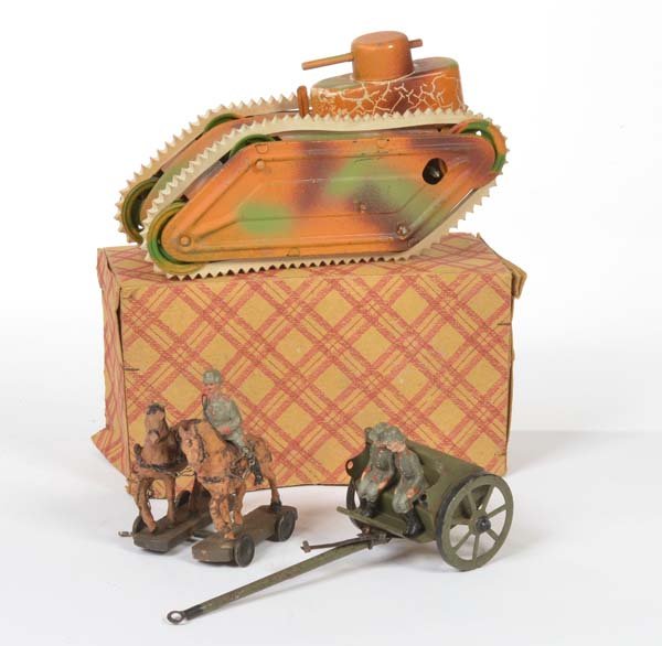 Elastolin u.a., Militaerkutsche + Panzer: Elastolin, Military Carriage + Tank, tin + composite, cw ok, C 2+/2-