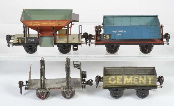 Marklin, 4 Gueterwagen: Marklin, 4 Freight Cars, gauge 0, Germany pw, C 2+/ 3-