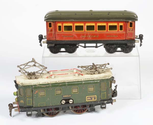 Marklin, Lok RS 66/1229 + Mitropa Speisewagen: Marklin, Loco RS 66/1229 + Mitropa Dining Car, Germany pw, gauge 0, paint d., C 3-/2-