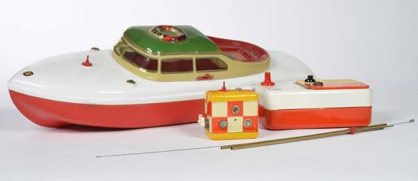 Arnold, Boot mit Fernsteuerung (1 of 1)