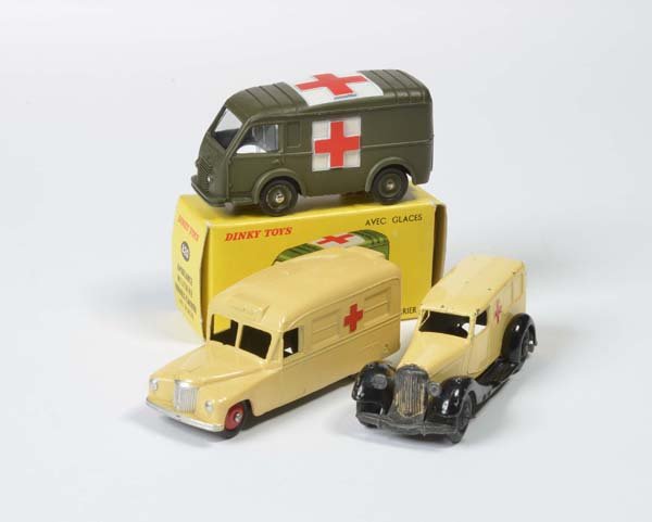 Dinky Toys, Militaer Ambulanz Nr. 820, Ambulanz (1 of 1)