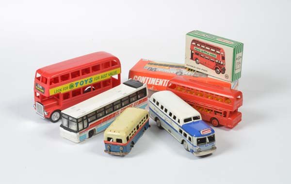 7 Busse: 7 Buses, Hongkong, Spain a.o.,tin, plastic, diecast, mixed condition, please inspect
