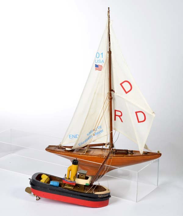 2 Schiffe: 2 Ships, wood, min. paint d., C 2+/2-