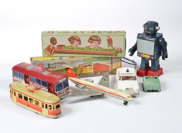 Gama u.a., Konvolut Spielzeug (1 of 1)