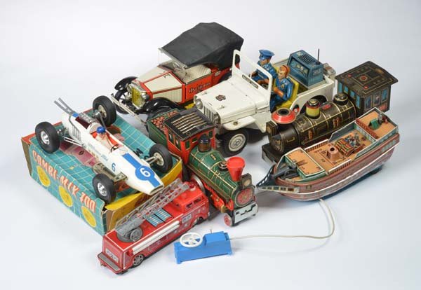 Konvolut Blechspielzeug (1 of 1)