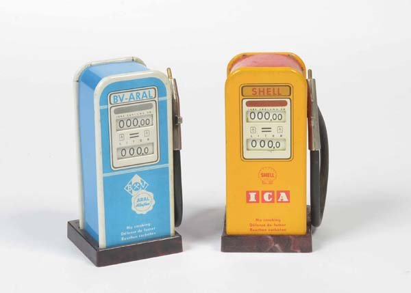 Schuco, 2 Zapfsaeulen (1 of 1)