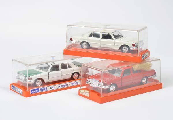 Schuco, 3x Mercedes: Schuco, 3x Mercedes, W.-Germany, 1:43, diecast, 1x paint d., due to foam material, otherwise C 1
