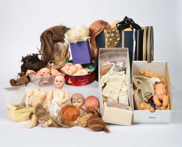 Fundgrube Puppenteile, Puppenkleidung + Huete (1 of 1)