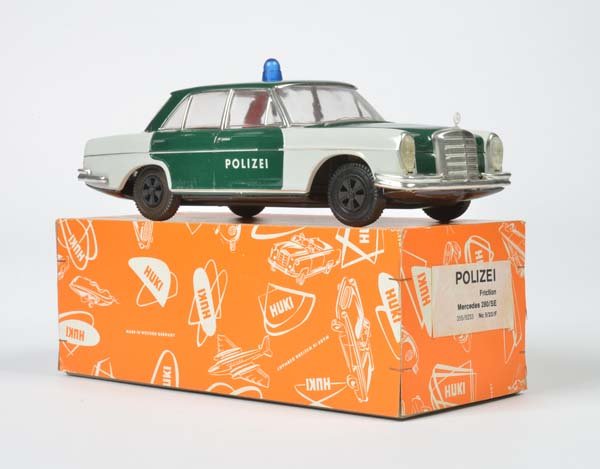 Huki, Polizei (1 of 1)