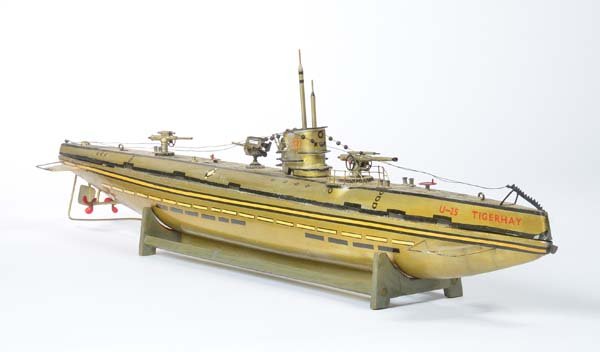 U-Boot "Tigerhay": Submarine "Tigerhay", out of wood, drive not checked, part. paint d., C 2