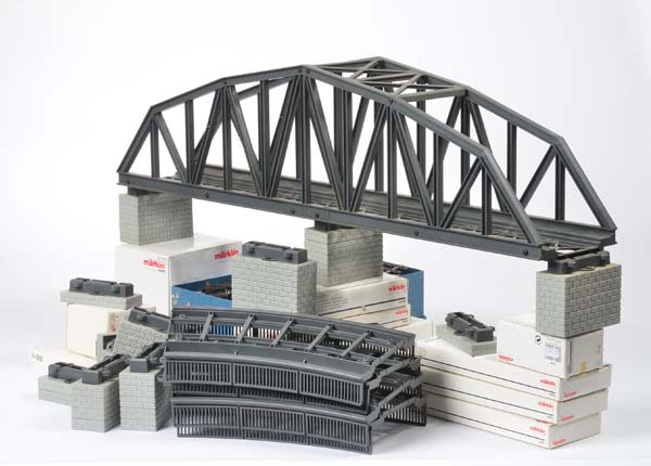 Marklin, Konvolut Zubehoer fuer "Maxi": Marklin, Bundle Accessories for "Maxi", W.-Germany, new gauge 1, plastic a.o., box C 1-, C 1-