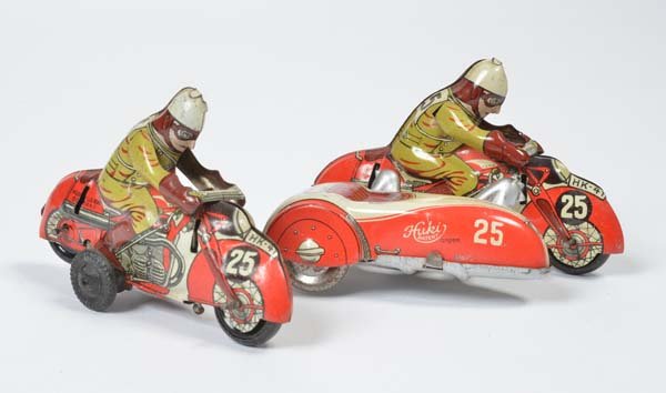 Huki, 2 Motorraeder (1 of 1)
