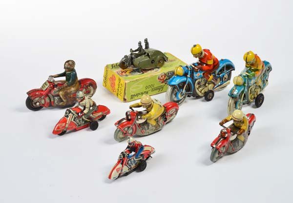 Schuco, Tippco u.a, 8 Motorraeder (1 of 1)