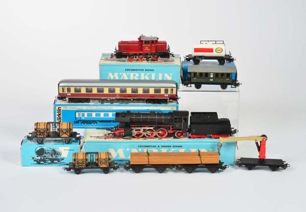 Marklin, 2 Loks + 7 Wagen (1 of 1)
