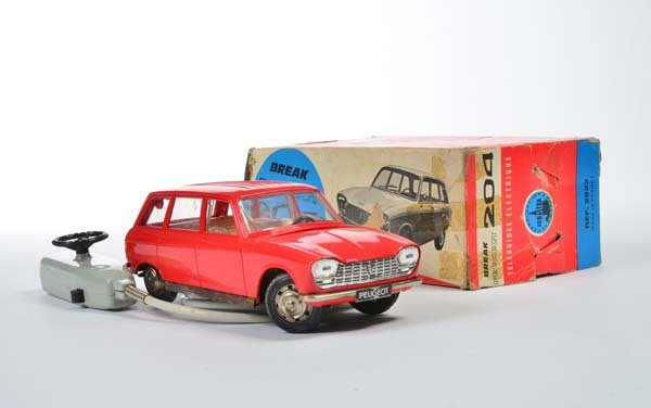 Joustra, Peugeot 204 "Break": Joustra, Peugeot 204 "Break", France, 22 cm, GemBw, Chrom teilw. angelaufen, sonst guter Zustand