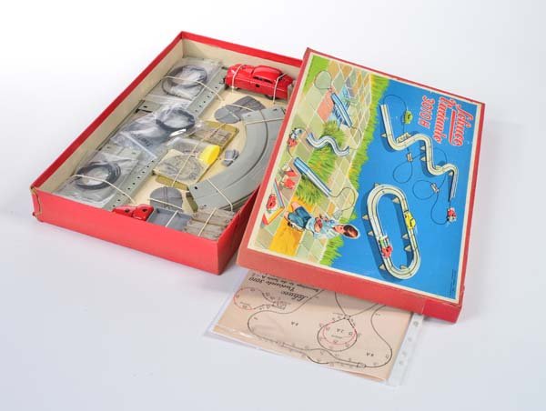 Schuco, Varianto Kasten 3010 H mit 2 Autos (1 of 1)