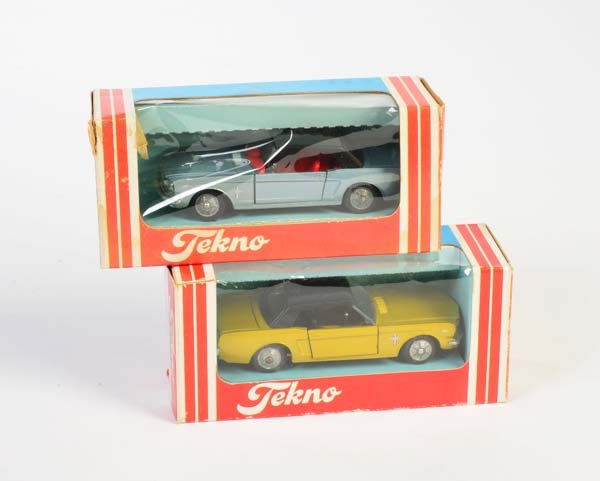 Tekno, 2x Ford Mustang: Tekno, 2x Ford Mustang, Denmark, 1:43, diecast, box c 1-/2, C 1/1-