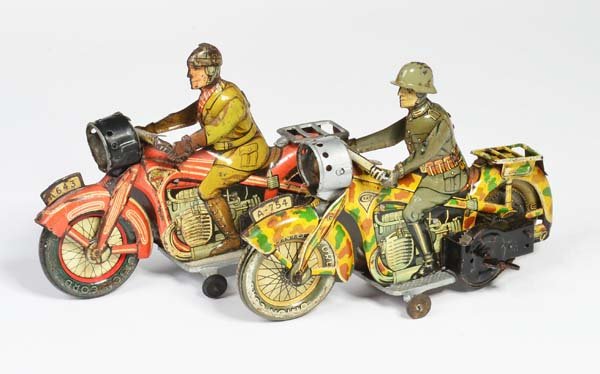 Arnold/KAO, 2 Motorraeder (1 of 1)