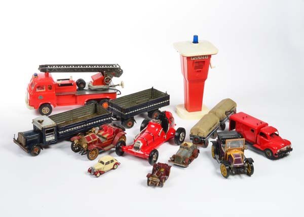 Gama u.a., Konvolut Spielzeug (1 of 1)