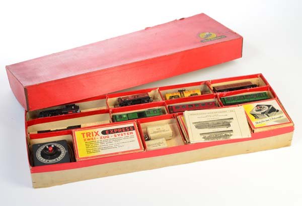 Trix, Express Zugpackung 10/1105 (1 of 1)
