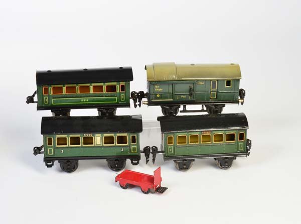 Marklin, 4 Wagen + Gepaeckkarre (1 of 1)