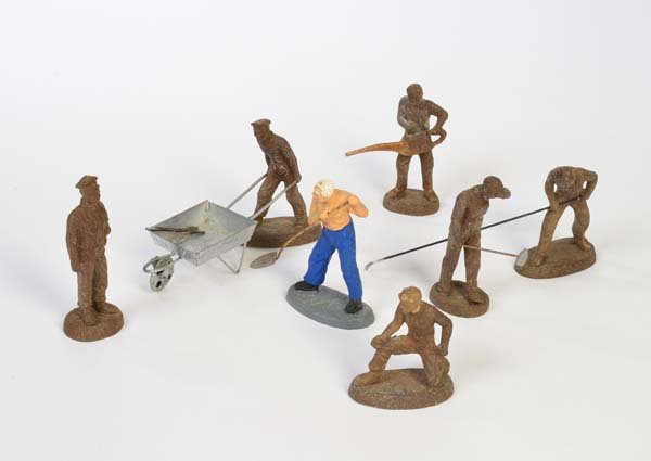 Hausser, 7 Arbeiter Figuren (1 of 1)