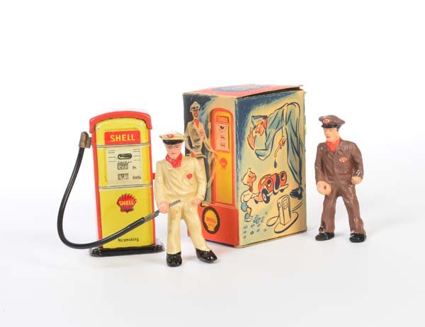 Arnold, Shell Zapfsaeule + Tankwart (1 of 1)
