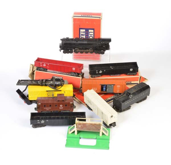 Konvolut, Lionel, Lok + 7 Wagen + Verladerampe (1 of 1)