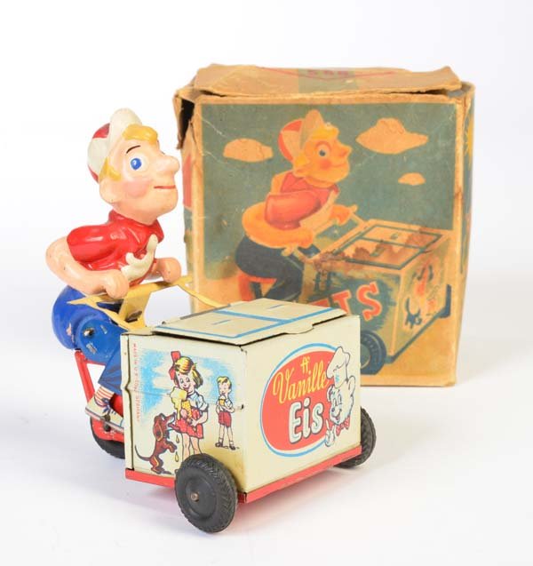 MZ, Eisverkaeufer (1 of 1)