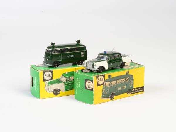 Siku, 2x Polizeiwagen: V212 + V250 (1 of 1)