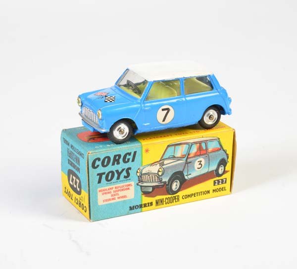 Corgi Toys, BMC Morris Mini Comp., blau/weiss + innen (1 of 1)